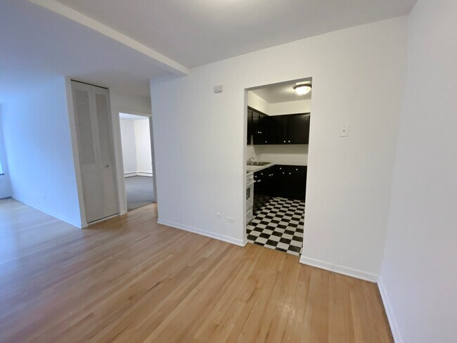Foto del edificio - 516 W Melrose St