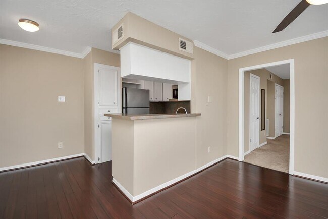 Building Photo - 309 Stratford St