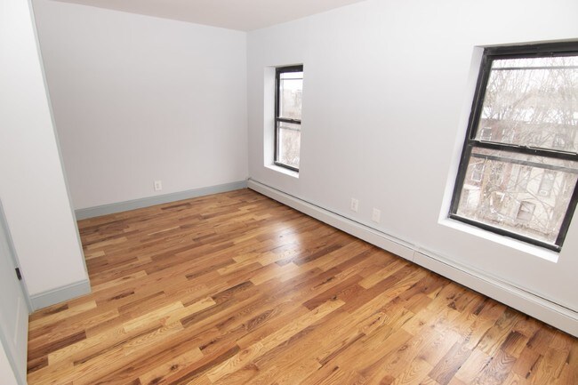 Foto del edificio - 657 Greene Ave