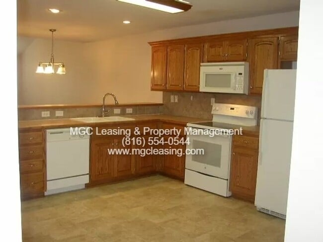 Building Photo - 466-468 Kreisel Dr