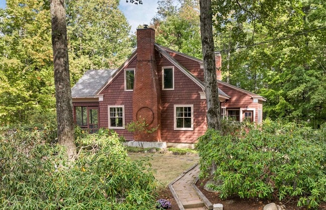 Building Photo - 44 Neighbors Row