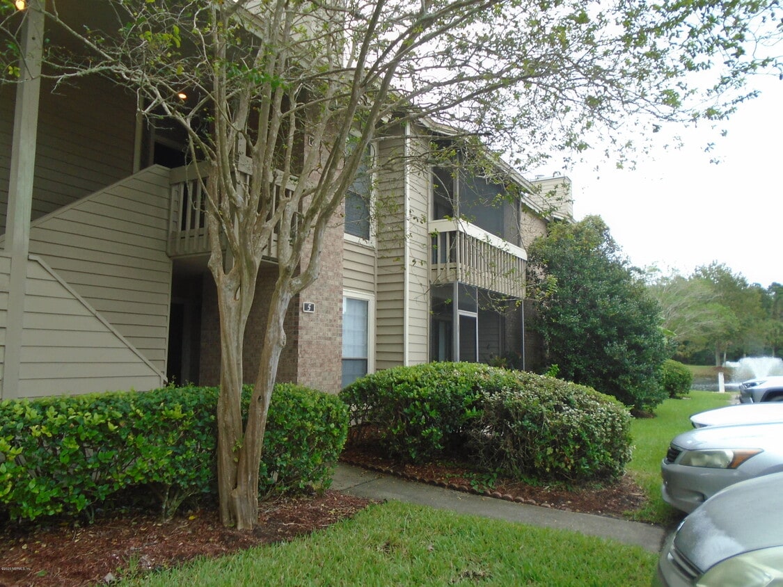 10200 Belle Rive Blvd Unit 6, Jacksonville, FL 32256 Condo for Rent in Jacksonville, FL