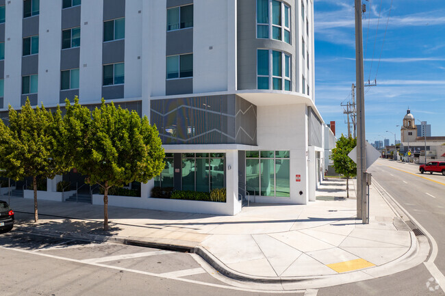 Building Photo - Wenski Groves