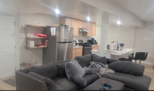 Building Photo - Brookline 4-bed, 2-bath