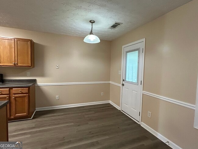 Building Photo - 1756 Little Creek Dr