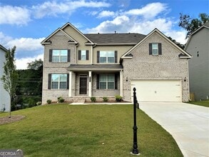 Building Photo - 5595 Mirror Lake Dr