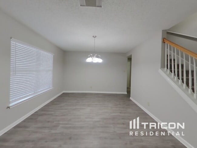 Building Photo - 6662 Beech Trail Drive Converse TX