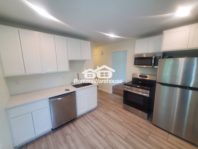 Foto del edificio - W169N9081 Goode Ave