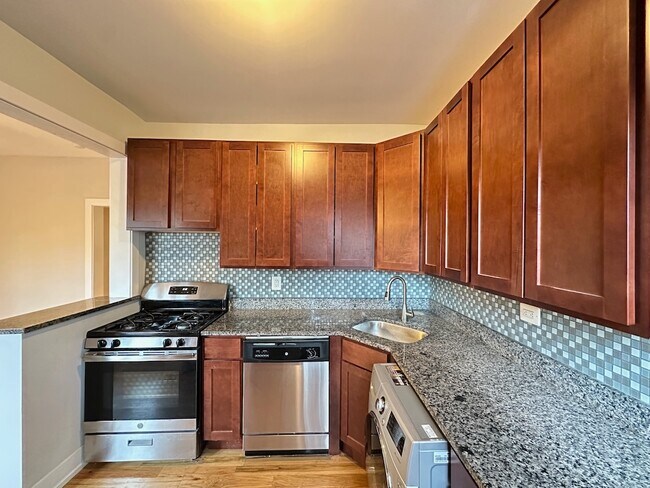 Foto del edificio - 3528 N Racine