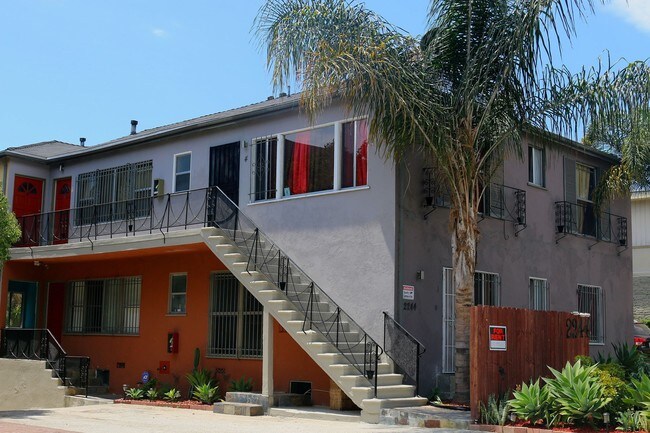 Foto del edificio - Designer Apartment in West Adams