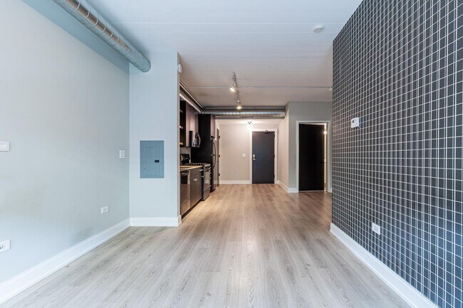 Foto del edificio - 941 W Belmont Ave