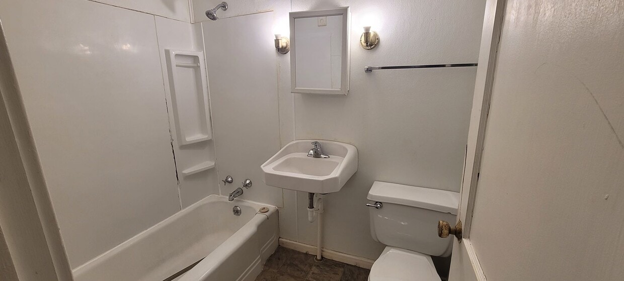 Foto del edificio - 405 Mississippi Ave NW