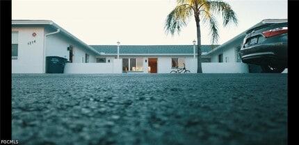 Building Photo - 1214 SE 8th Ave