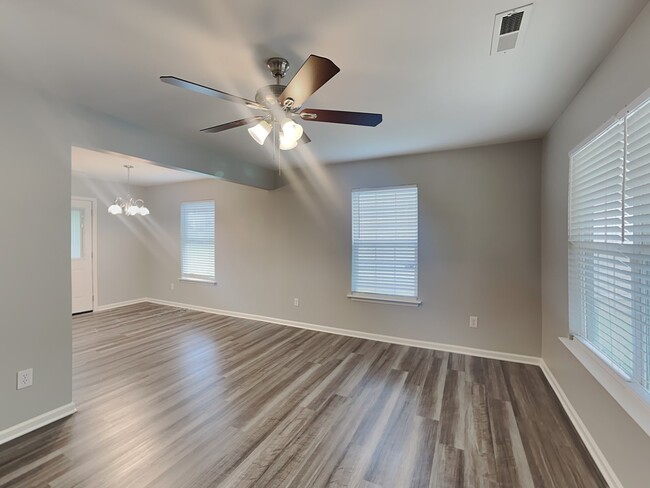 Building Photo - 1308 Crandon Dr