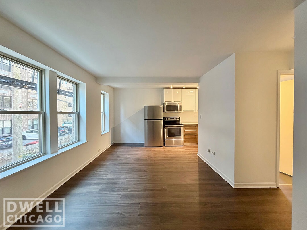 Foto principal - 955 W Carmen Ave