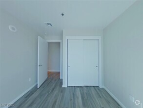 Building Photo - 4471 Dean Martin Dr
