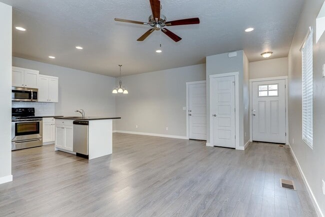 Building Photo - 2207 Ison Ct