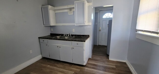 Foto del edificio - Nice 1 bedroom back home