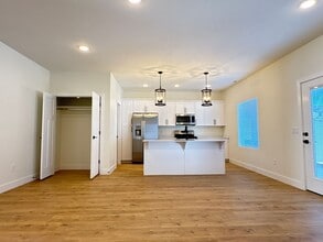 Building Photo - 2875 W Cody Dr