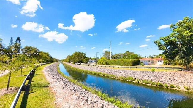Building Photo - 6110 S Waterway Dr
