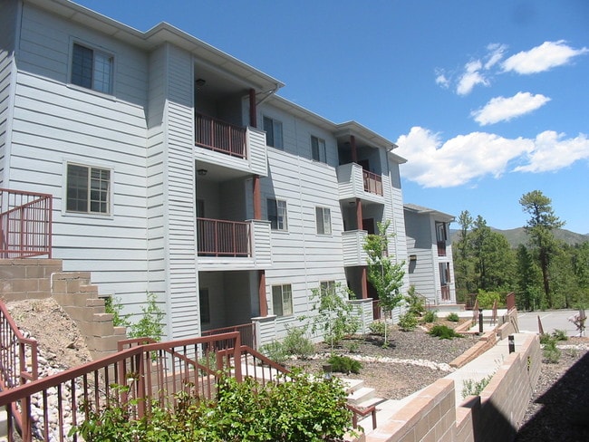 Building Photo - Canyon Village