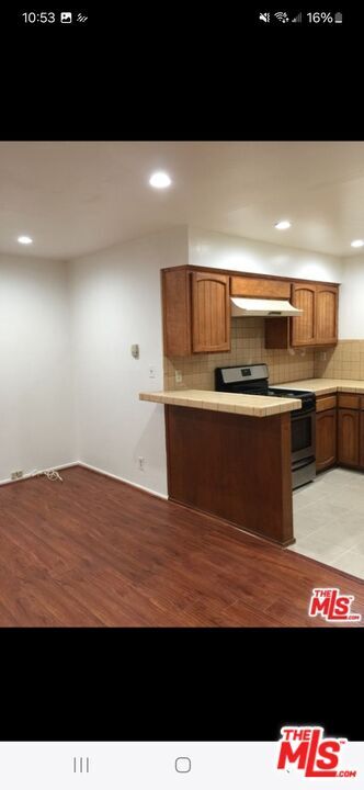 Building Photo - 1027 Bay St