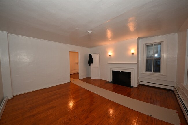 Building Photo - 18 Leyden St