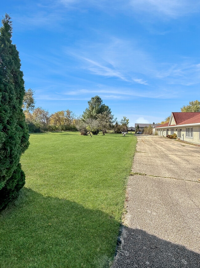 Foto del edificio - 33053 Pamrich Dr