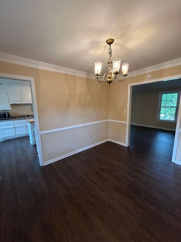 Foto del edificio - 1170 Wicker Dr