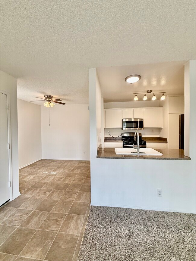 1 dormitorio, 1 baño - 650 pies cuadrados - Comedor - Shepard Place