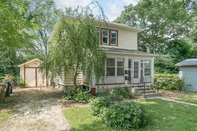 Foto del edificio - 2446 E Johnson St