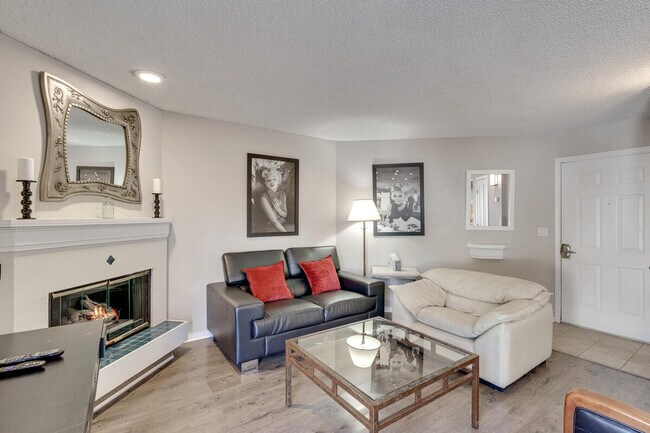 Building Photo - 6380 S Boston St