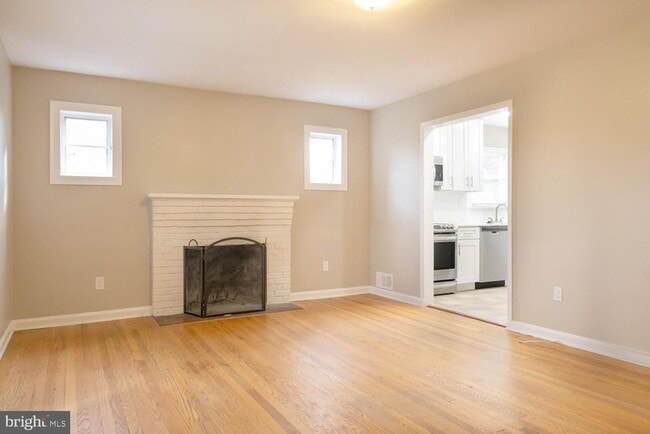 Building Photo - 3903 Fairview Dr