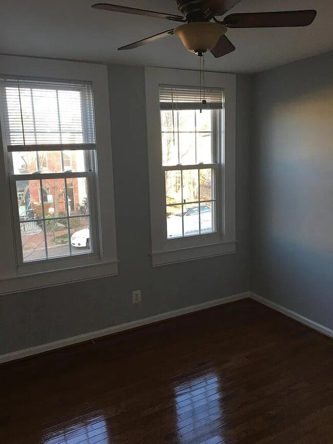 Building Photo - 640 11th St NE