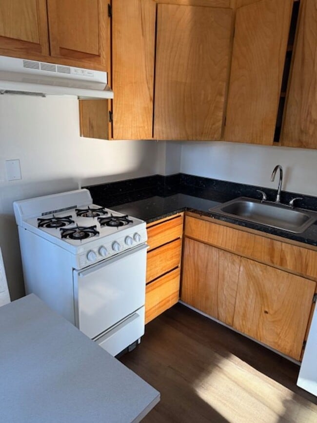 Building Photo - 909 Rubicon Trail