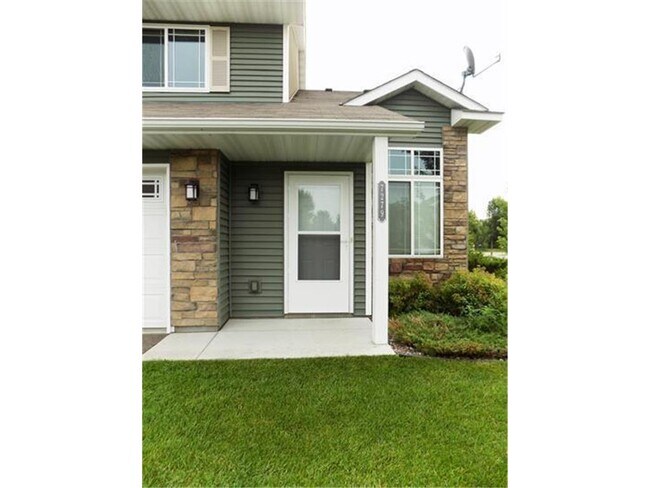Foto del edificio - 7279 147 Ln NW
