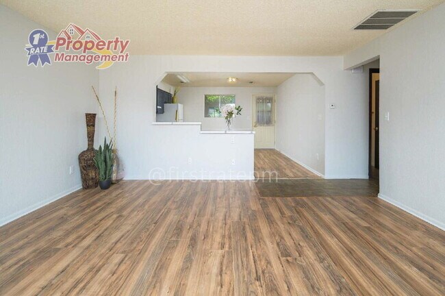 Foto del edificio - 1715 Willow St