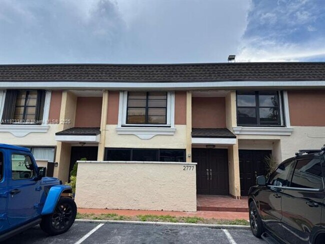 Foto del edificio - 2777 NE 165th Terrace