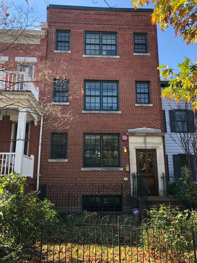 Photo - 510 8th St NE (Washington, DC)