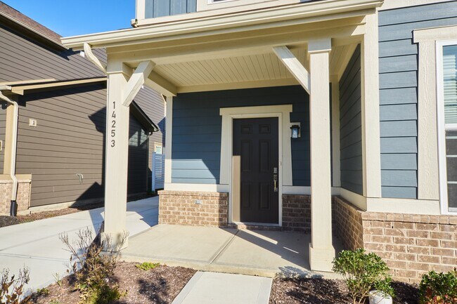 Foto del edificio - 14253 Larson Dr