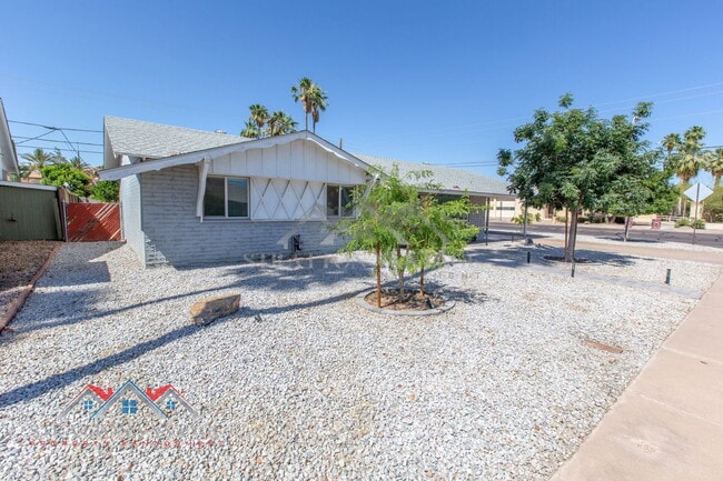 Building Photo - 7550 E Edgemont Ave