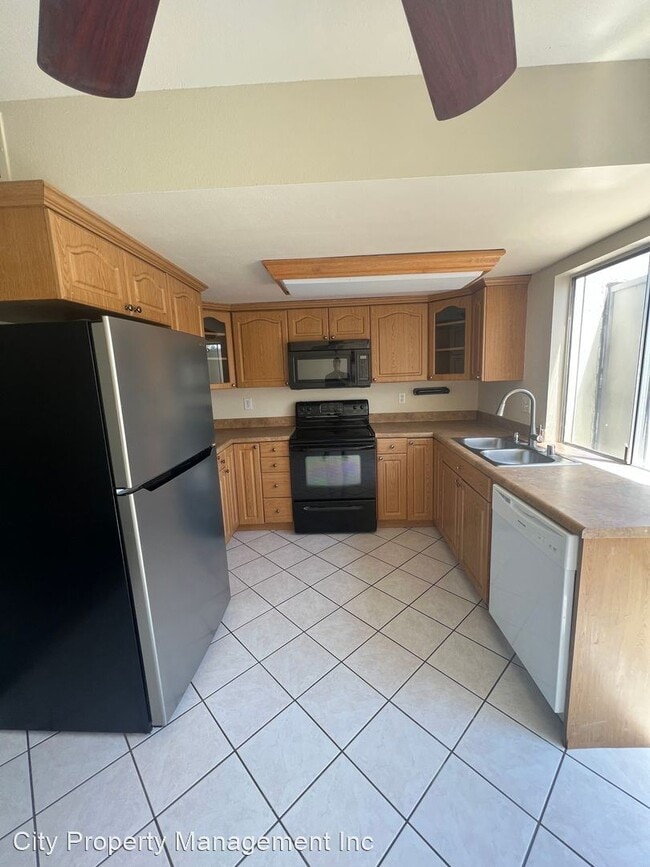 Building Photo - 2 br, 1.5 bath House - 171 Espanas Gln,