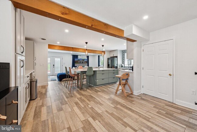 Foto del edificio - 7435 8th St NW