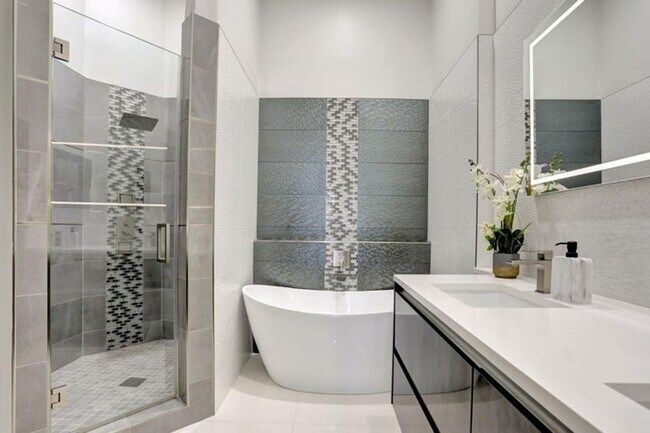 Photo - 6584 Villa Sonrisa Dr House