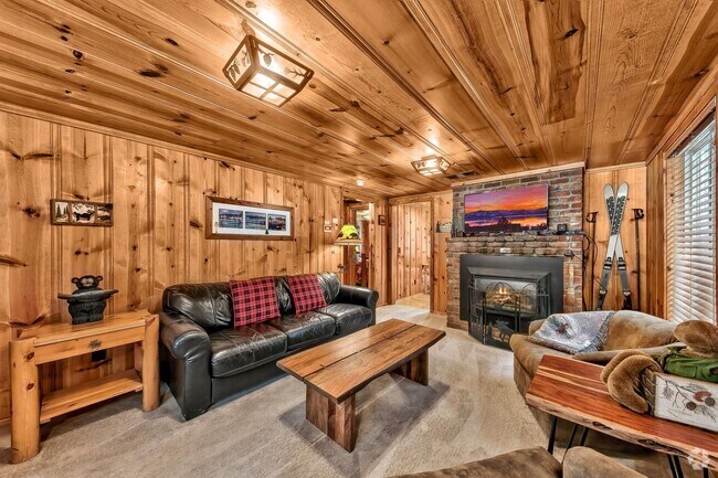 Lake Tahoe Short Term Apartments - 1139 Craig Ave South Lake Tahoe Ca Living Room With Gas Fireplace And Tv