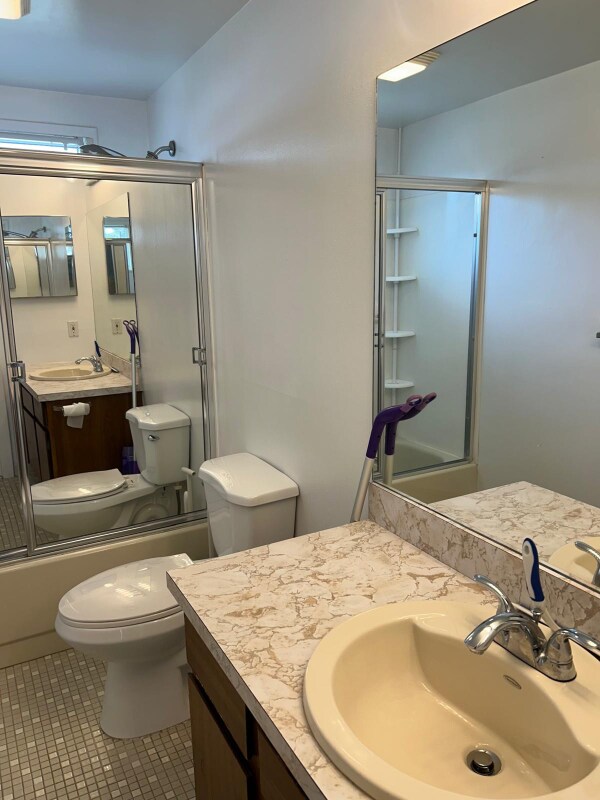 Foto del edificio - 647 Shore Dr