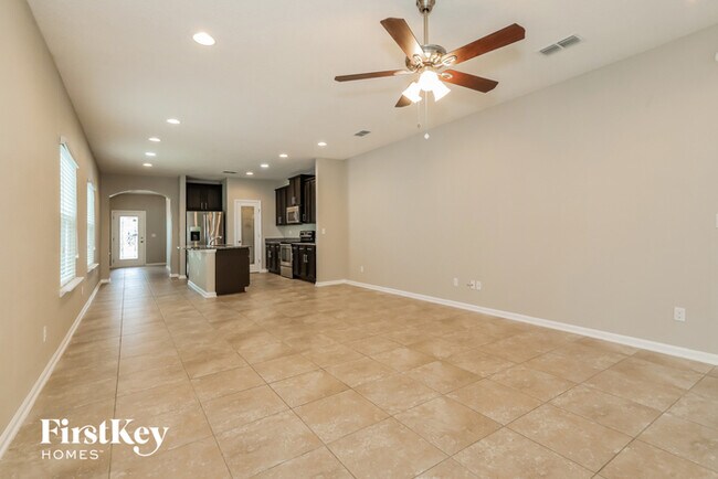 Building Photo - 644 Drysdale Dr