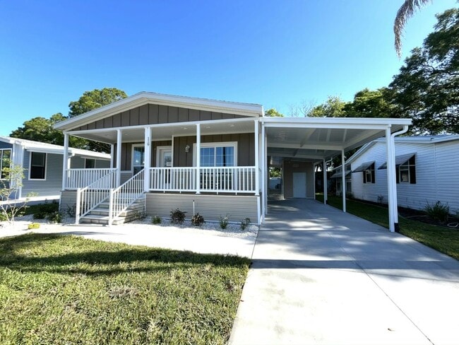 Building Photo - 119 N Lake Dr