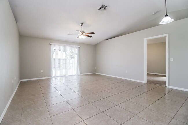Foto del edificio - 4313 Iveyglen Ave