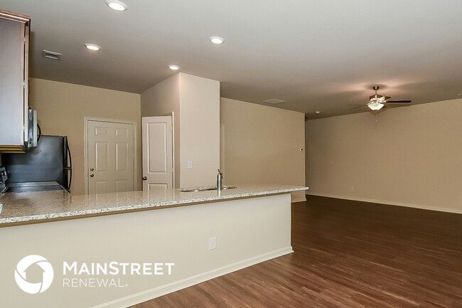 Building Photo - 220 Augusta Woods Dr